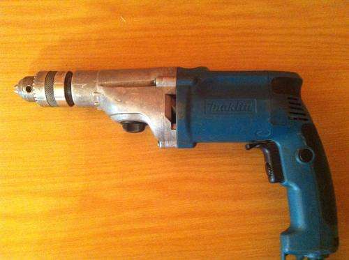 MAKITA HP2050 IMPACT DRILL  (*** PRICE REDUCED ***)